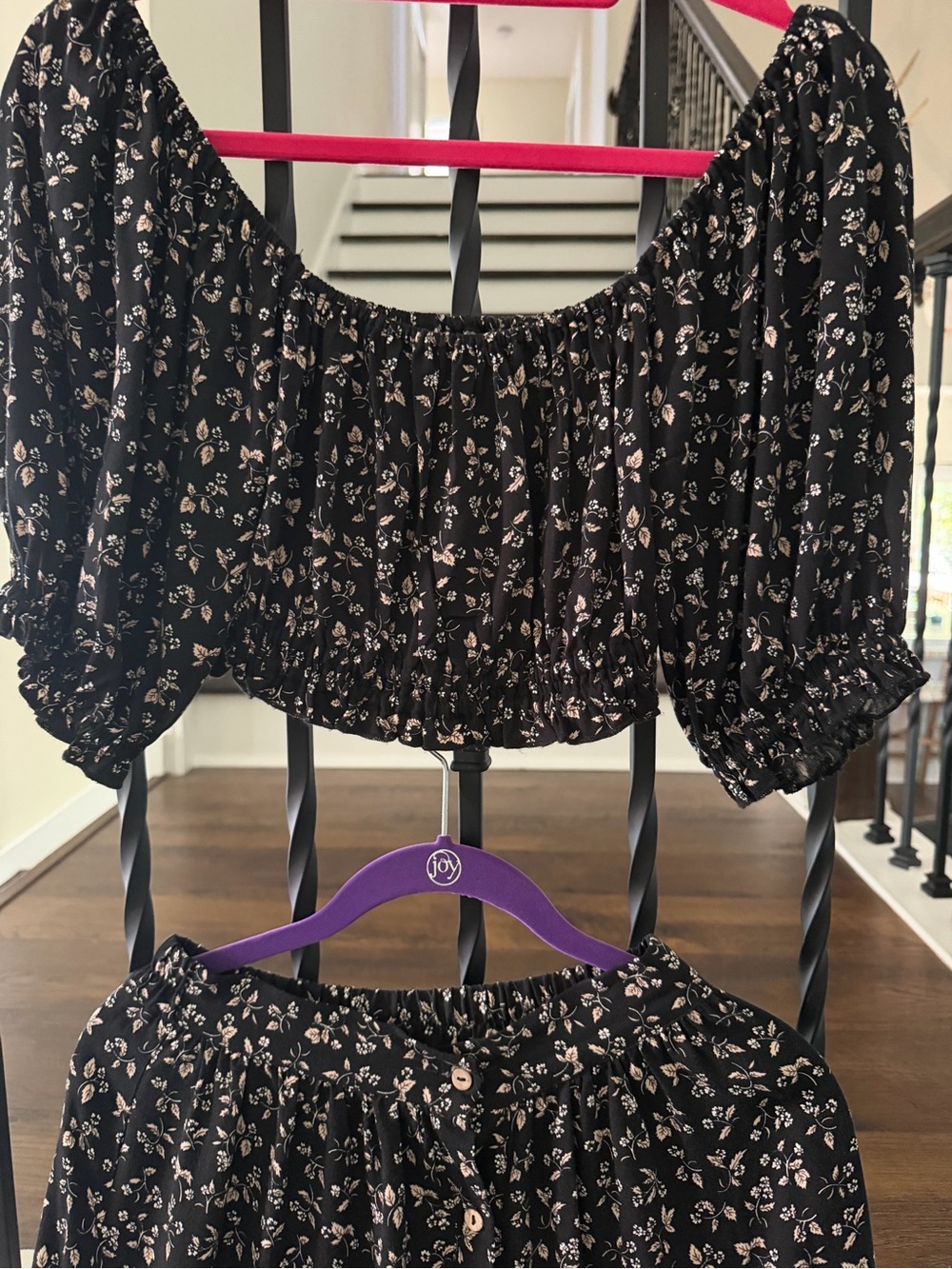 Rylee + Cru Woman’s Sazan Top And Skirt Dark Floral Set - Picture 4 of 6